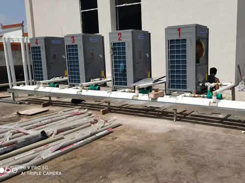 廣州增城廣雅學校2套40噸太陽能+空氣能熱水工程項目